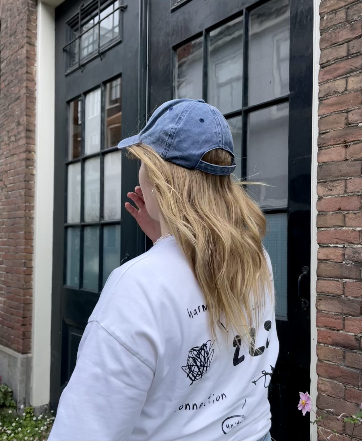 5 ways to style a basic t-shirt in warmer weather