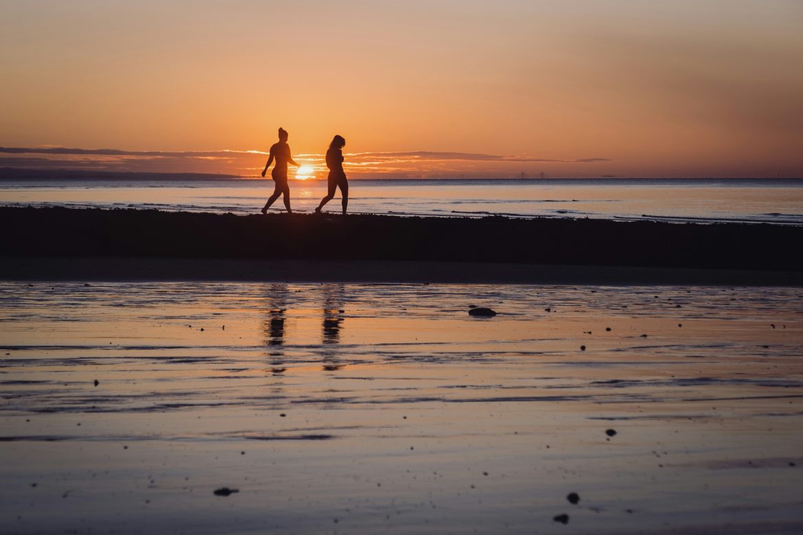 Essential tips to know before swimming in the sea