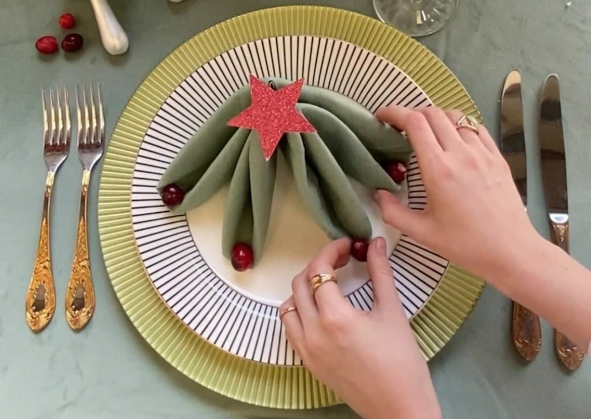 10 Best festive napkin folding ideas to try out
