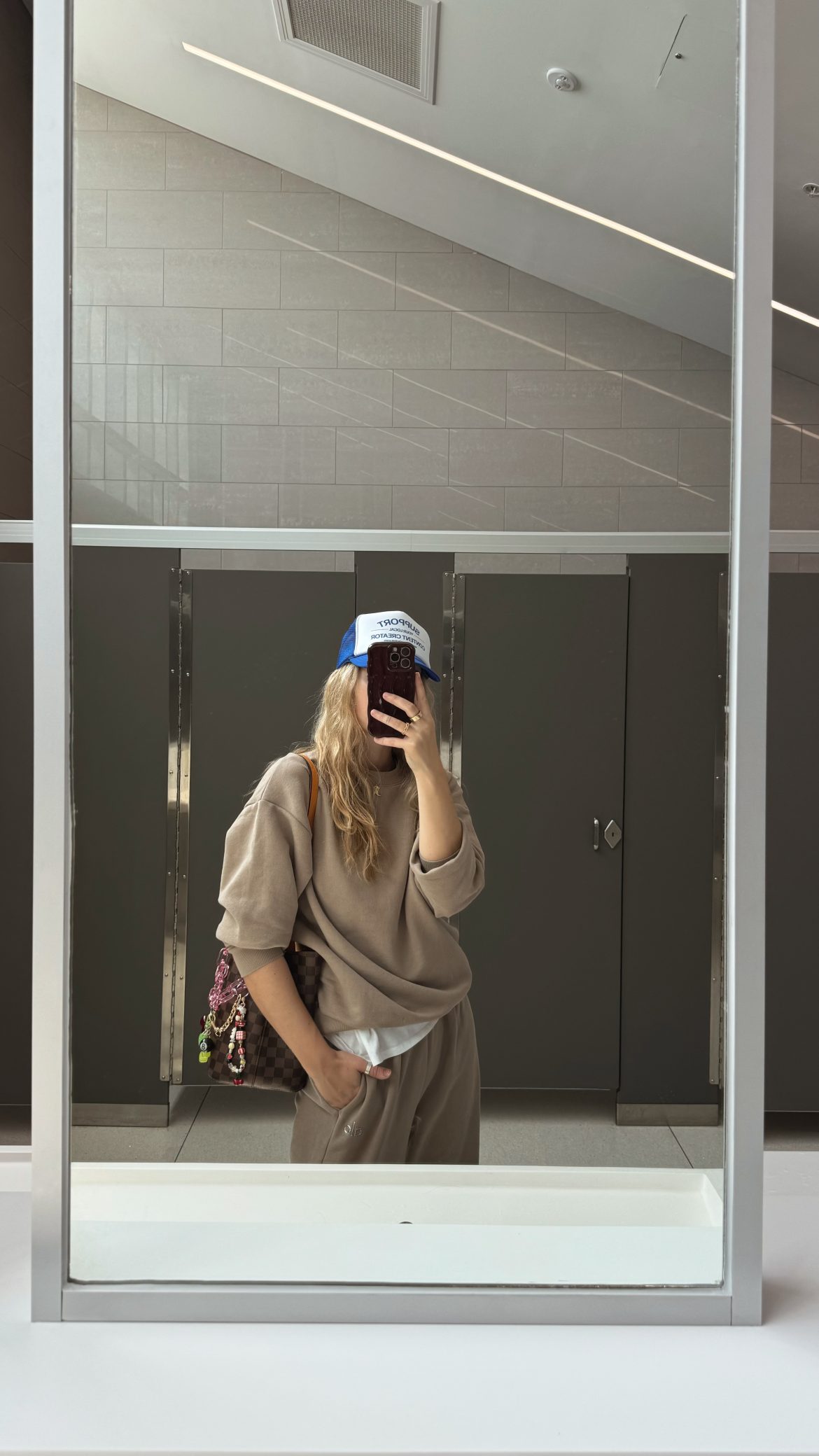 Do’s and don’ts for choosing your flight travel outfit