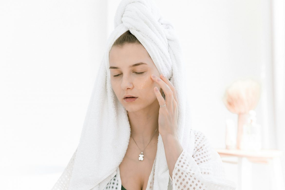 Everything you need to know about dry and dehydrated skin