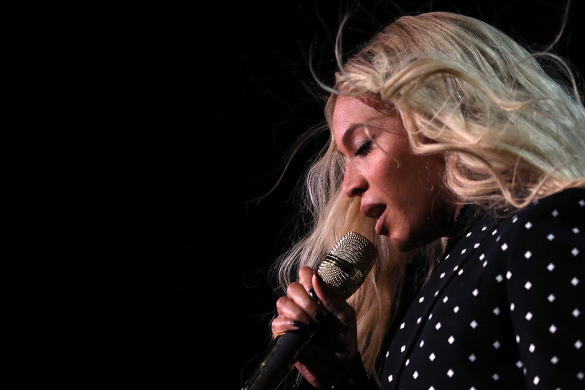 Beyoncé concert in SA? Minister warns fans of ticket scam