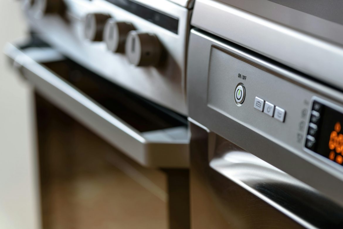 How to naturally steam clean your oven without harsh chemicals