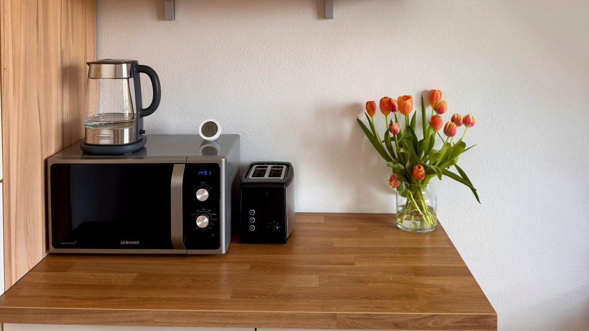 6 things that should never go in your microwave