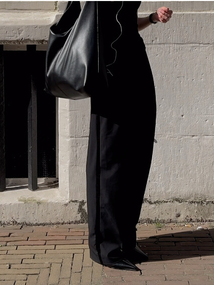 Trouser styling and tailoring tips for shorter ladies