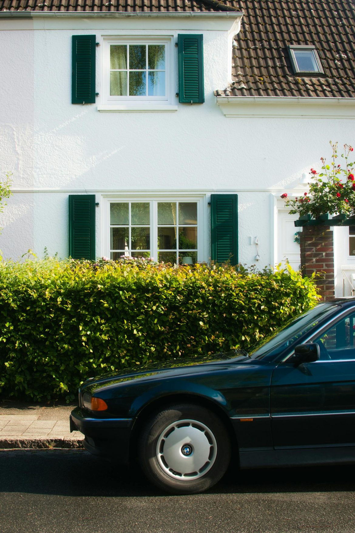 How to add privacy to your home on a budget: easy and affordable solutions that work