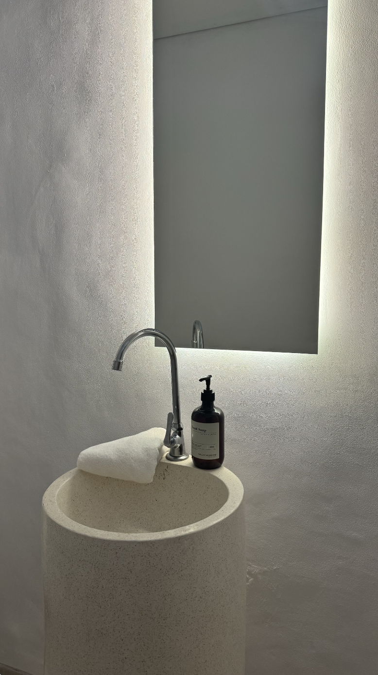 Why you should never touch your face with a bath towel