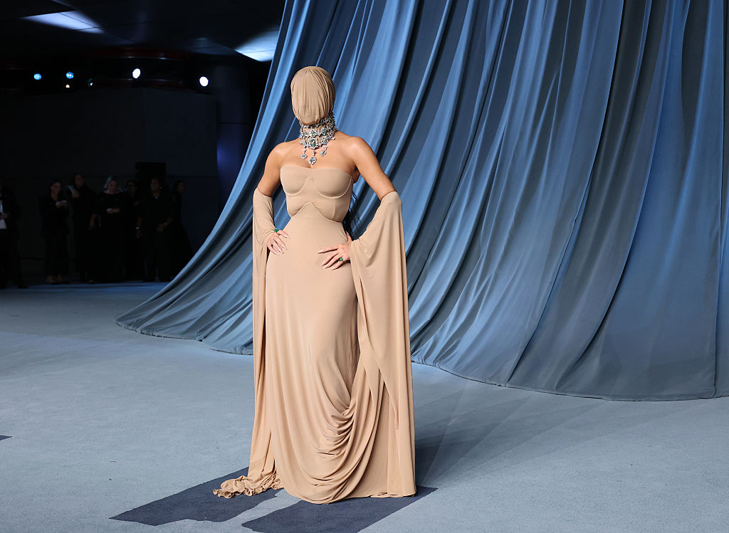 Kim Kardashian’s full-face mask steals the spotlight at Academy Museum Gala