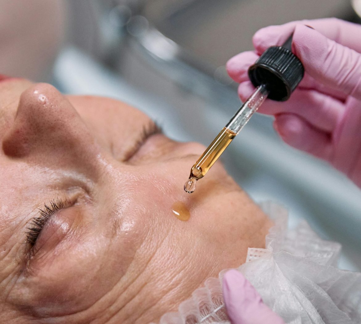 How to safely use Vitamin C serums during the warmer months