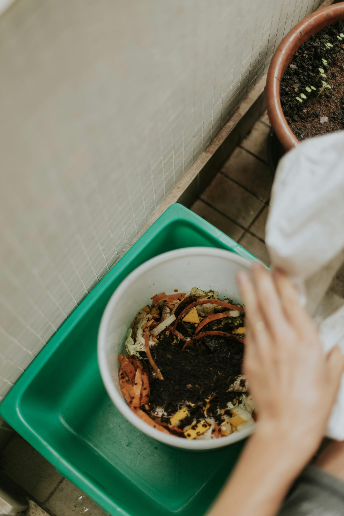 How to know when your compost is ready to use: 5 simple signs