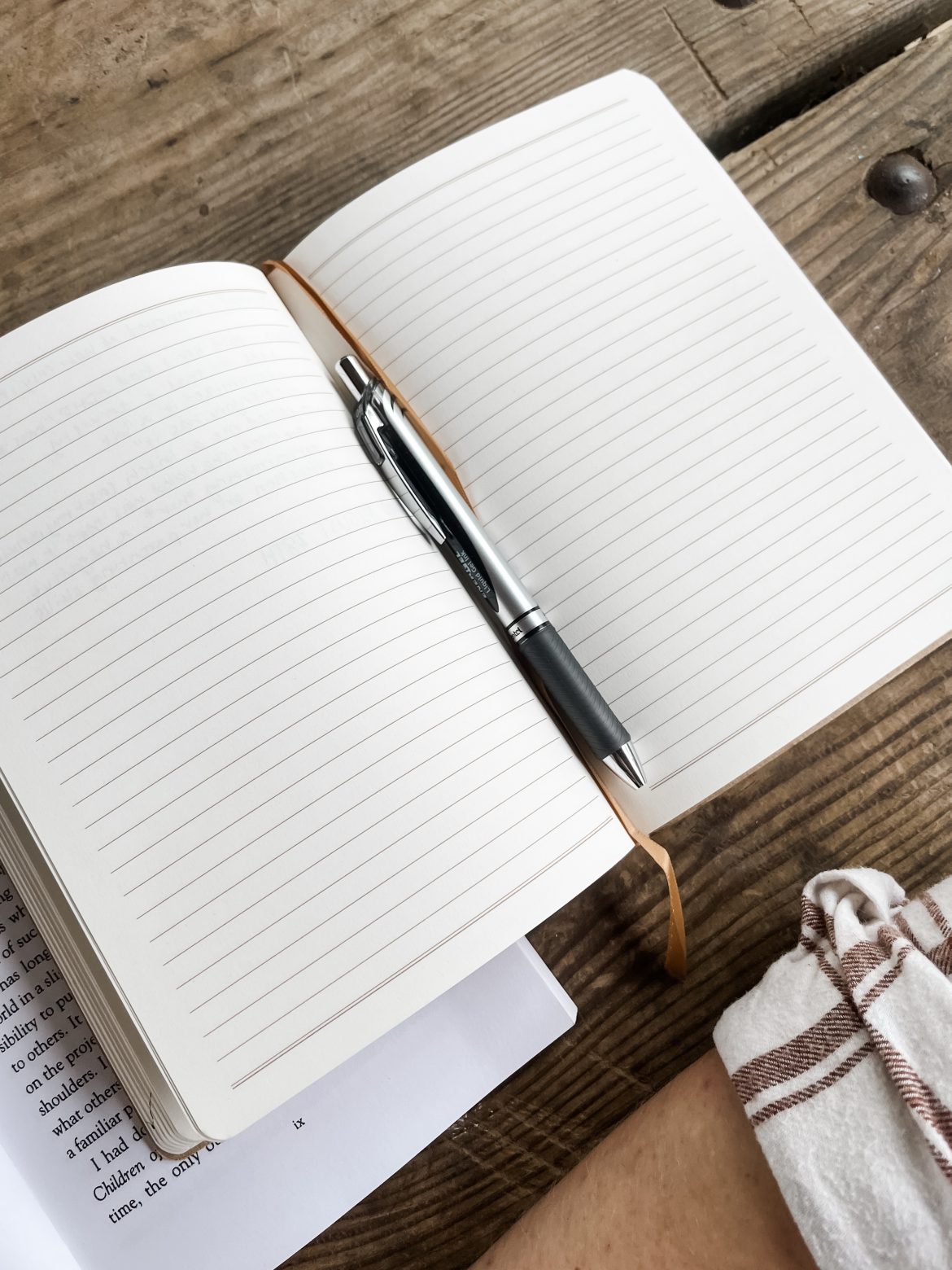 Journaling prompts that build self-trust
