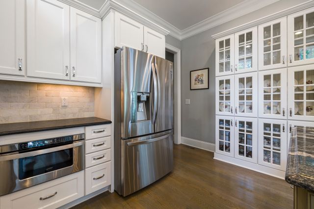 Kitchen design trends that are replacing open shelving in modern homes