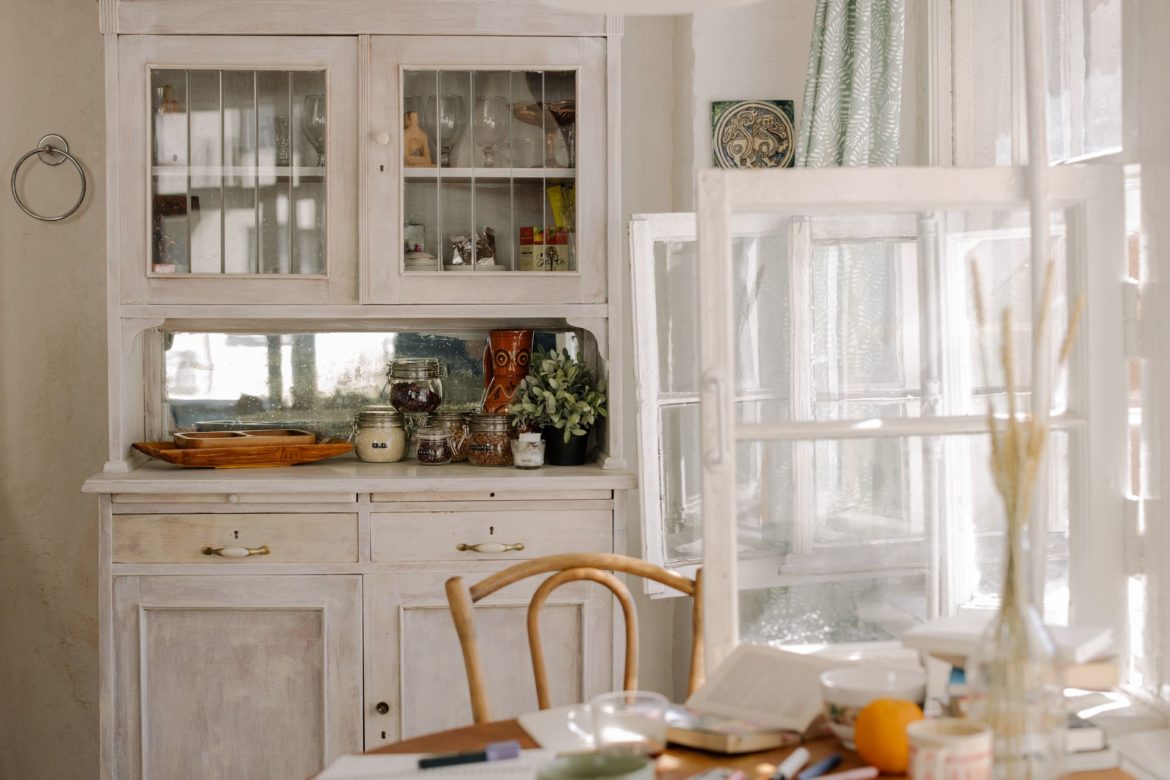 Different types of kitchen cottage style and how to choose what works for your home