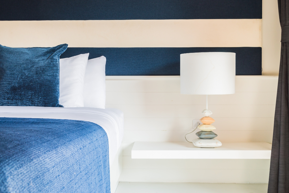 How to style your nightstand with ease: bedside table decor ideas