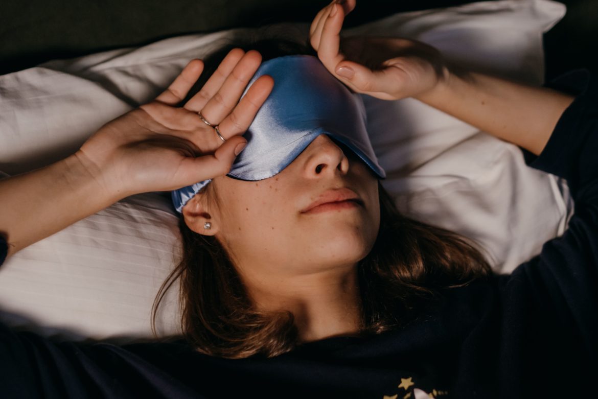 Sleeping with a mask on: What are the benefits?
